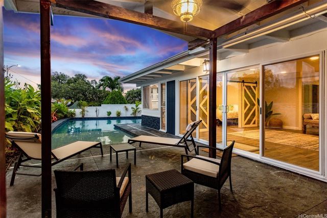 248 Pauahilani Place, Kailua, HI 96734