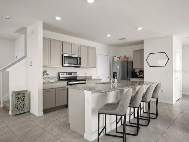 17046 OVAL RUM DRIVE, Wimauma, FL 33598