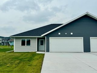 514 Garfield Street SE, Warroad, MN 56763