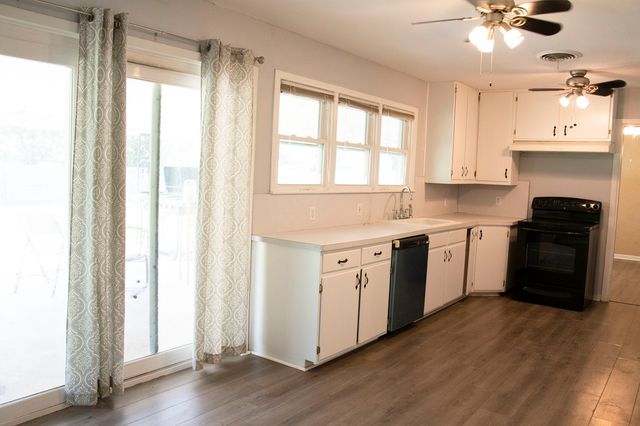 918 S Varella Street, Mexia, TX 76667