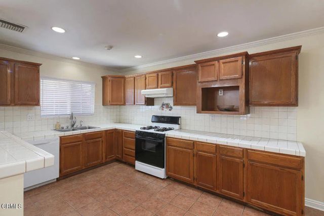 2813 Silver Street, Los Angeles, CA 90065