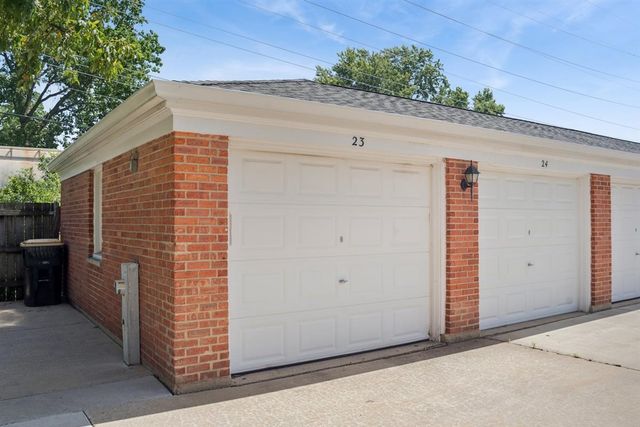 510 Shorely Drive 103, Barrington, IL 60010