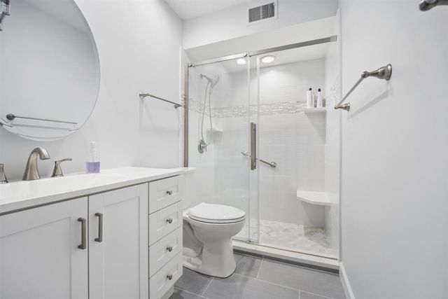 510 Shorely Drive 103, Barrington, IL 60010
