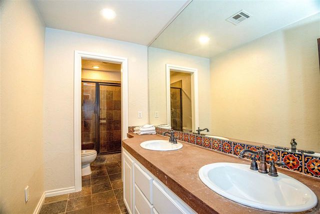 7623 Wyatt Lake Dr, Lawton, OK 73505