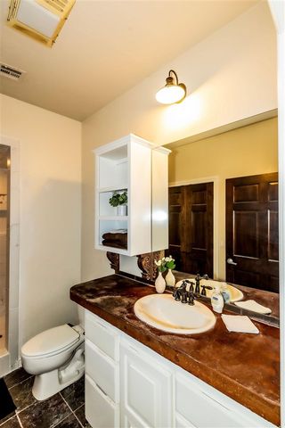 7623 Wyatt Lake Dr, Lawton, OK 73505