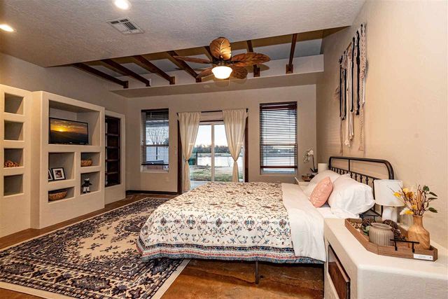 7623 Wyatt Lake Dr, Lawton, OK 73505