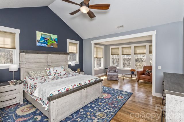 37 Creekside View Drive, Asheville, NC 28804