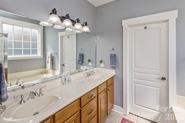 37 Creekside View Drive, Asheville, NC 28804