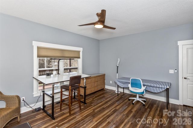 37 Creekside View Drive, Asheville, NC 28804
