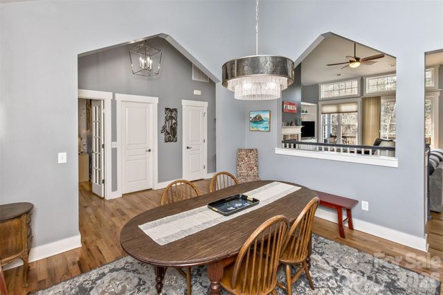 37 Creekside View Drive, Asheville, NC 28804