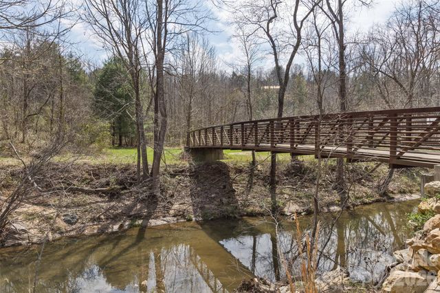 37 Creekside View Drive, Asheville, NC 28804