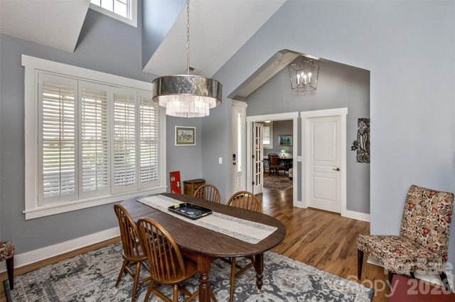 37 Creekside View Drive, Asheville, NC 28804