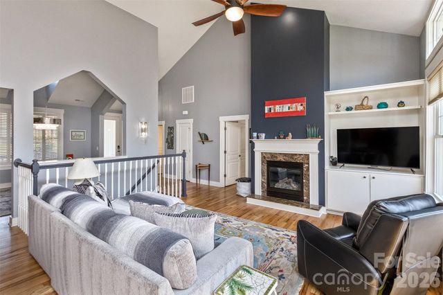 37 Creekside View Drive, Asheville, NC 28804