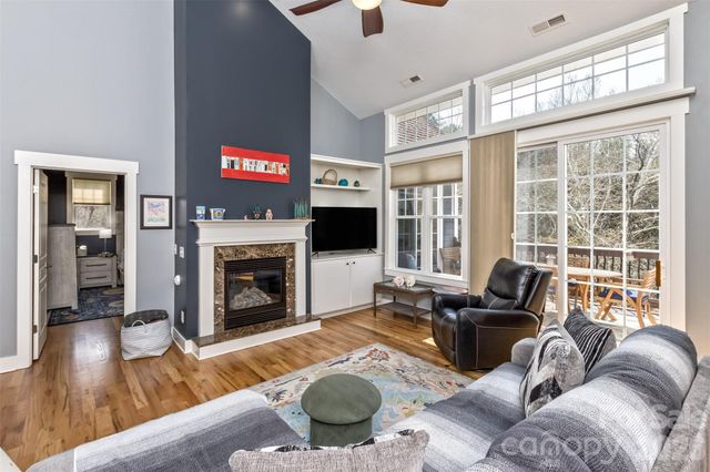 37 Creekside View Drive, Asheville, NC 28804