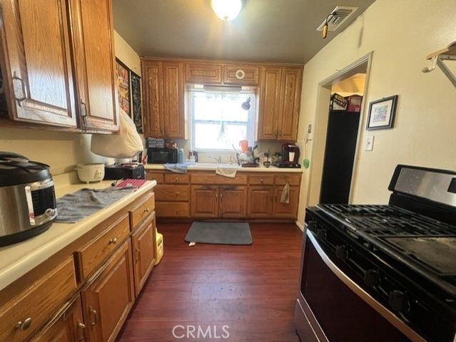 9523 Mallison, South Gate, CA 90280