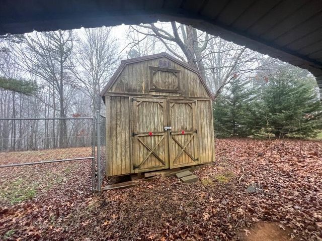 3509 Looper Lake Road, Gainesville, GA 30506