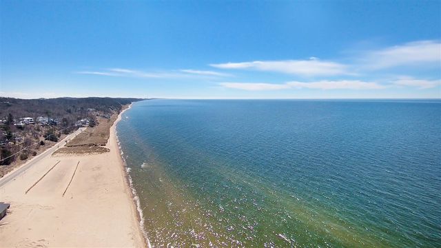 12639 Riverton Road, Grand Haven, MI 49417