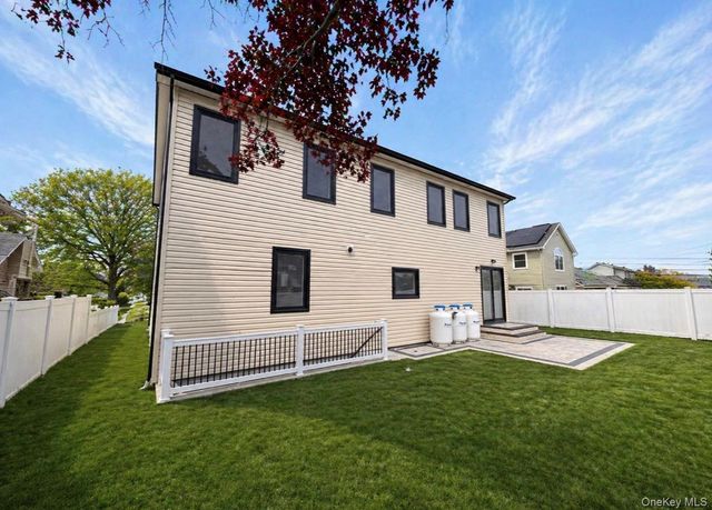 53 Blackbird Lane, Levittown, NY 11756