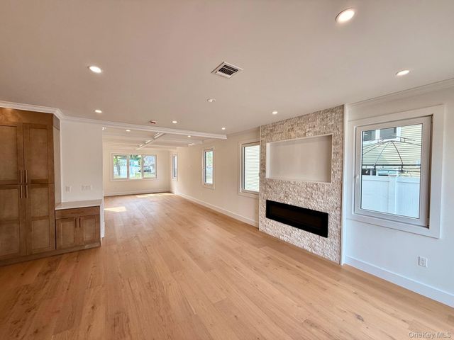 53 Blackbird Lane, Levittown, NY 11756