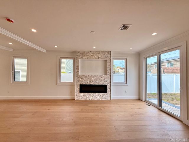 53 Blackbird Lane, Levittown, NY 11756