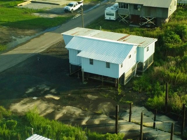 1058 Four Point Rd, Dulac, LA 70353