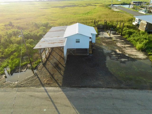 1058 Four Point Rd, Dulac, LA 70353