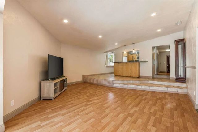 6313 Willowcrest Avenue, North Hollywood, CA 91606