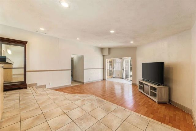 6313 Willowcrest Avenue, North Hollywood, CA 91606