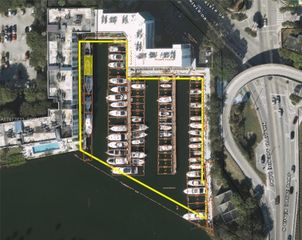 1700 NW North River Dr, Miami, FL 33125