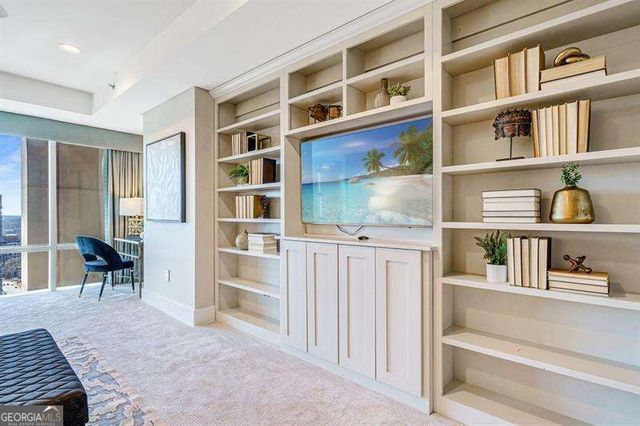 2881 Peachtree Road NE 2405, Atlanta, GA 30305