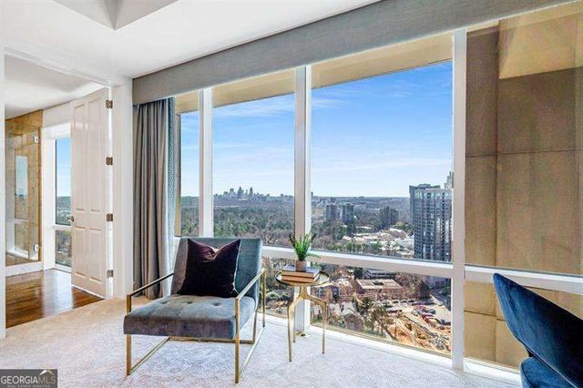 2881 Peachtree Road NE 2405, Atlanta, GA 30305