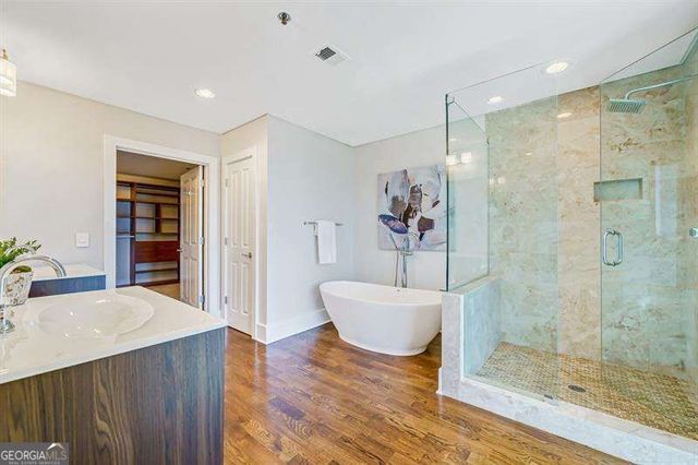 2881 Peachtree Road NE 2405, Atlanta, GA 30305