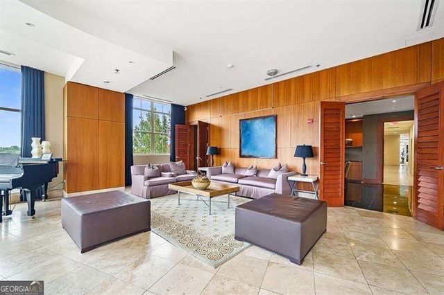 2881 Peachtree Road NE 2405, Atlanta, GA 30305