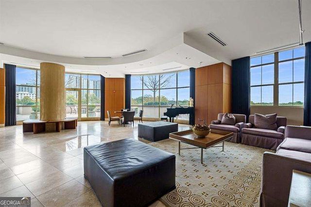 2881 Peachtree Road NE 2405, Atlanta, GA 30305