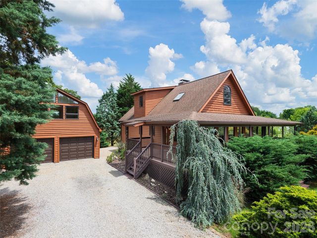 7 Hope Lane, Weaverville, NC 28787