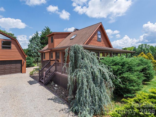 7 Hope Lane, Weaverville, NC 28787