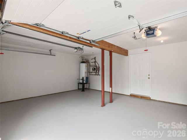 7 Hope Lane, Weaverville, NC 28787