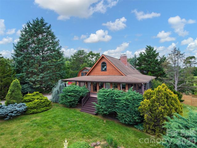 7 Hope Lane, Weaverville, NC 28787