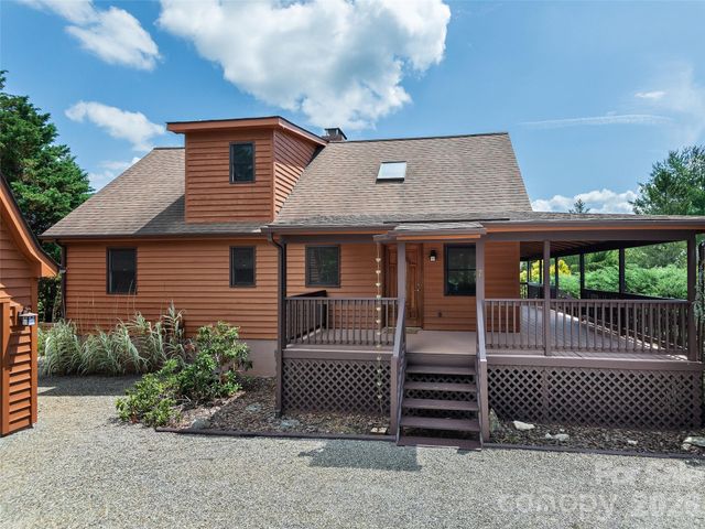 7 Hope Lane, Weaverville, NC 28787