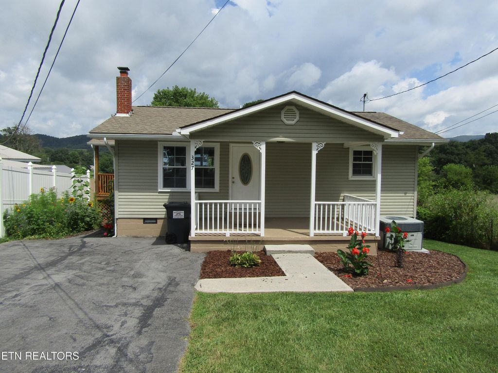 327 Coleman St, Harrogate, TN 37752