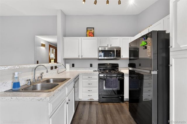 8406 Pebble Creek Way 204, Highlands Ranch, CO 80126