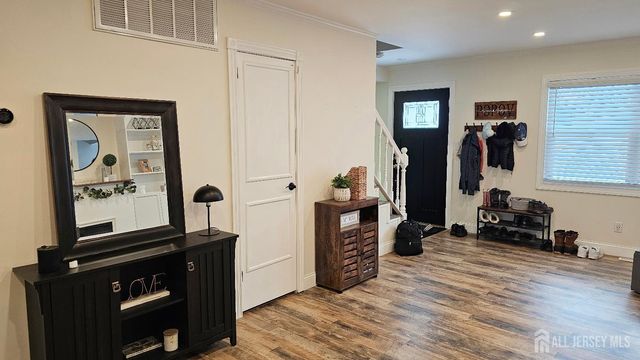 10 Darrow Court, South Brunswick, NJ 08824