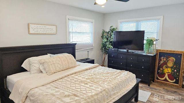 10 Darrow Court, South Brunswick, NJ 08824