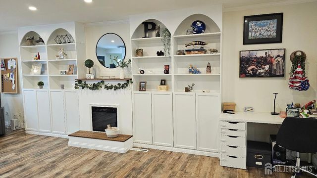 10 Darrow Court, South Brunswick, NJ 08824