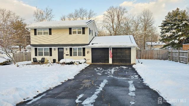 10 Darrow Court, South Brunswick, NJ 08824
