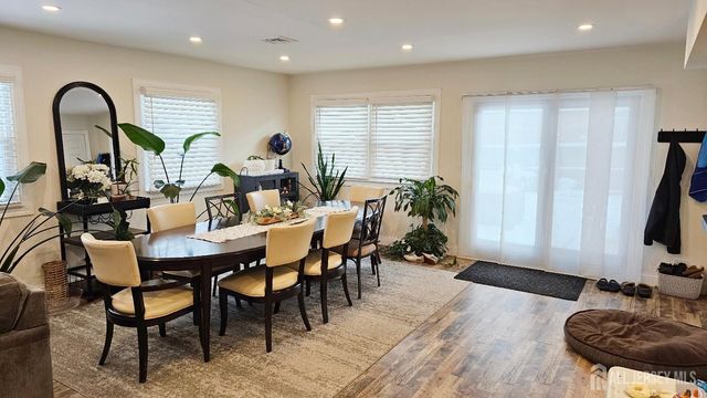 10 Darrow Court, South Brunswick, NJ 08824