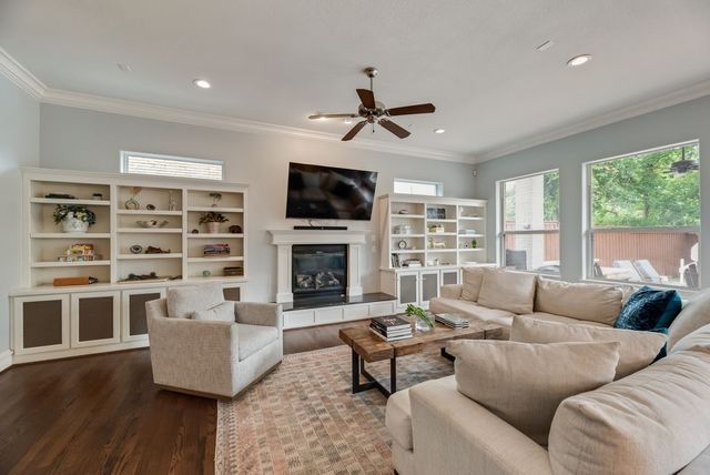 5736 Goodwin Avenue, Dallas, TX 75206