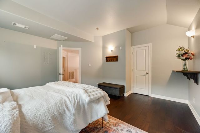 5736 Goodwin Avenue, Dallas, TX 75206