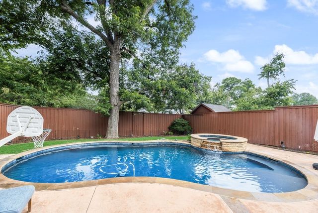 5736 Goodwin Avenue, Dallas, TX 75206