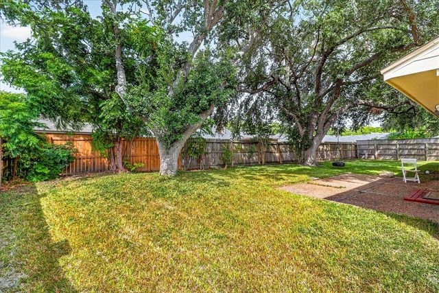 5037 Moultrie Dr, Corpus Christi, TX 78413